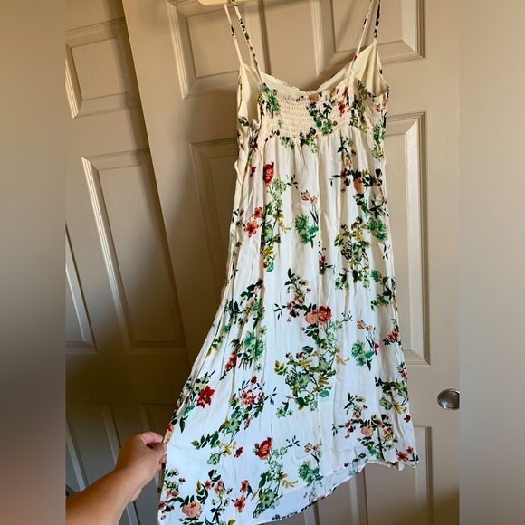 Keith white floral summer dress tie up in chest area with a cut out below XXL - Picture 3 of 5